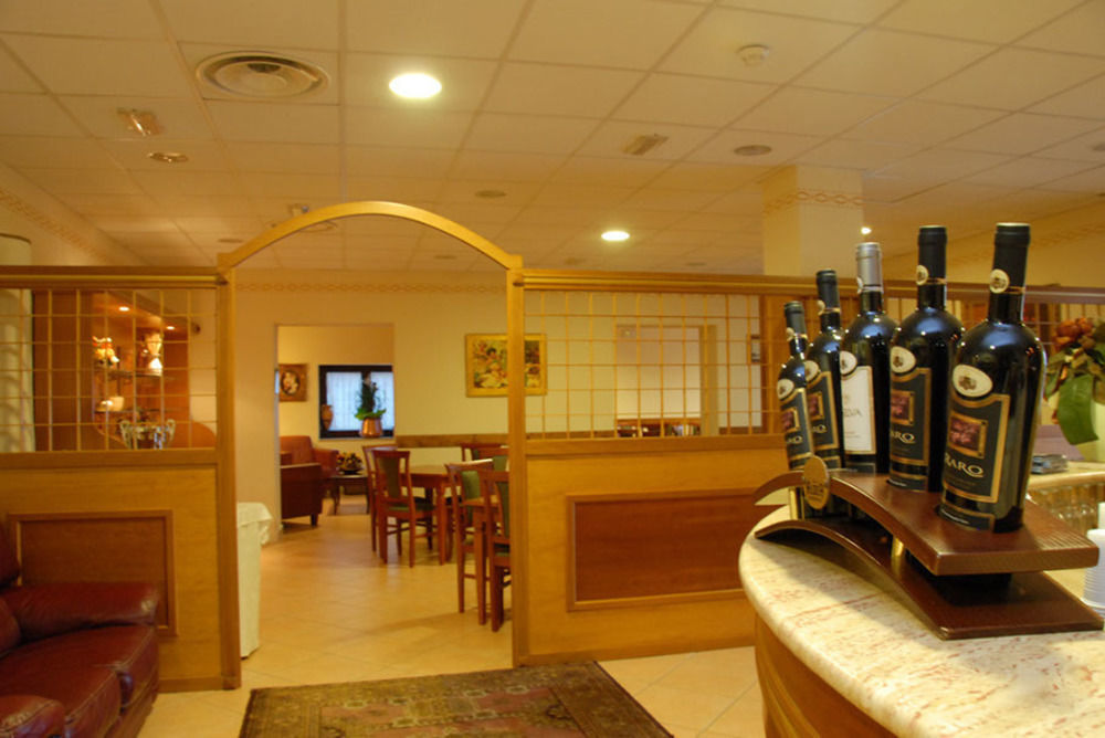 Hotel Castel Miramonti เซลวา ดิ ฟาซาโน ภายนอก รูปภาพ